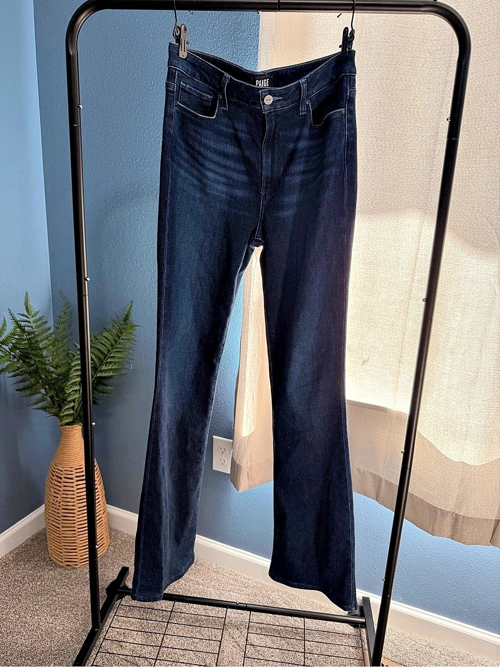 Paige Flare Leg Jeans in Dark Blue Denim. Like New. Size 30